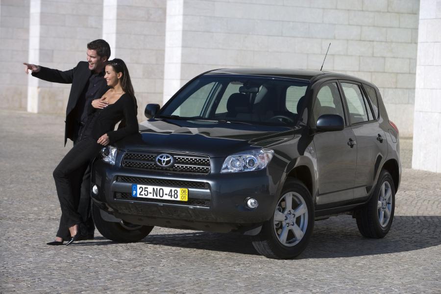  Toyota RAV4 2005 года  (фото 74 из 172)
